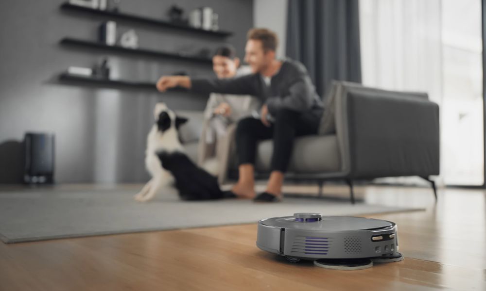 Robot vacuum cleaner for cleaning dog hair